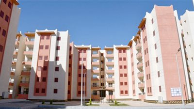 الإسكان تُراجع إجراءات تسليم الوحدات البديلة بمنطقة زهور مايو