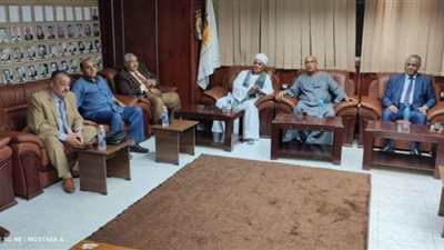 تعليم سوهاج يجتمع بأعضاء مجلس أمناء المحافظة استعدادًا للعام الدراسي الجديد