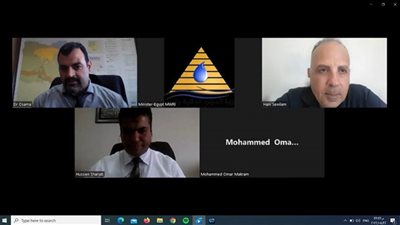 وزير الري يجتمع برئيس قطاع المياه الجوفية.. تفاصيل