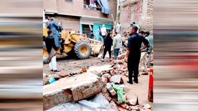 الاستعلام عن الحالة الصحية لضحية المنزل المنهار في منشأة القناطر