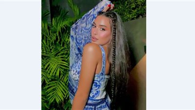 شرطة الموضة تسخر من فستان ياسمين صبري