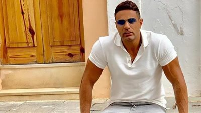 محمد نور يدعم المطرب المطرب النقاش بعمل غنائي