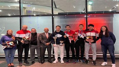 منتخب سلاح سيف المبارزة يعود إلى القاهرة بعد إنجاز بطولة العالم