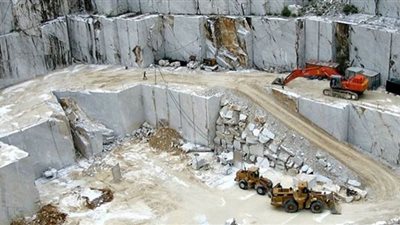 كنوز من الرخام والفوسفات.. ثروة مدفونة فى الصحراء
