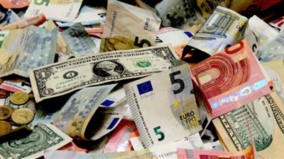 أسعار العملات العربية والأجنبية بمنتصف تعاملات اليوم الإثنين 9 يناير 2023