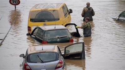 انهيارات أرضية وفيضانات تودى بحياة 13 شخصًا في الفلبين