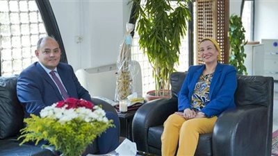 وزيرا البيئة والتجارة والصناعة يناقشان الملفات ذات التعاون المشترك