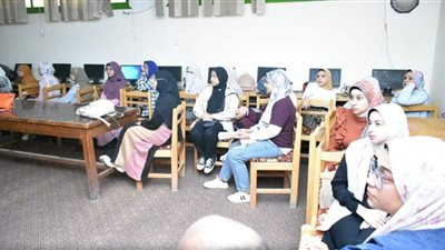 الوفد الهولندي يستكمل محاضراته في اليوم الرابع بجامعة سوهاج