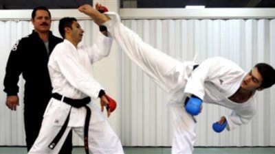 الكاراتيه يدخل معسكر مفتوح بدار المركبات