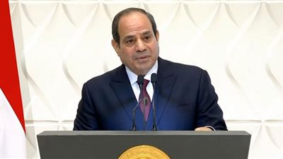 السيسي يتفقد مدينة السيارات المتكاملة بمحور محمد نجيب