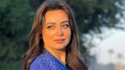 هبة مجدي تخطف الأنظار بالقفطان الخليجي (صور)