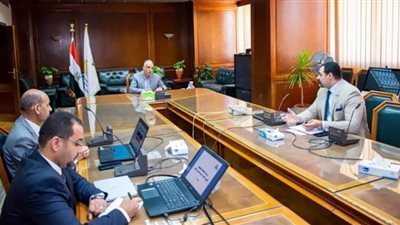 هاني سويلم يتابع موقف دراسة حوكمة الخزانات الجوفية