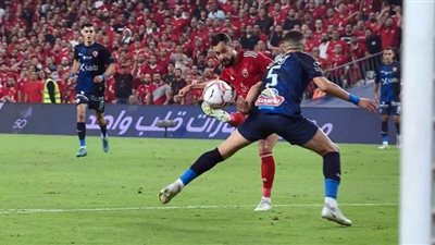 برونو سافيو يتعرض للإصابة في نهائي السوبر بين الأهلي والزمالك