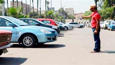 «البيه السايس».. بلطجى بصفارة !!