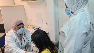 الكشف على 1502 مريض في قافلة طبية بالمحمودية