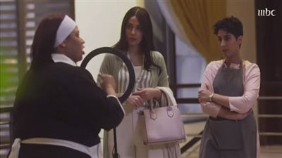 عبيرعبدالله وويزو تتشاجران في كواليس 