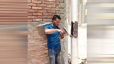 استمرار رفع كفاءة الإنارة ورفع المخلفات بشوارع القصير