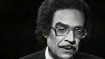 احتفالية لأشعار مرسي جميل عزيز على المسرح الصغير (غدًا)