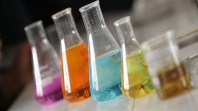 الفرق بين الأمونيا الزرقاء والخضراء واستخداماتهم