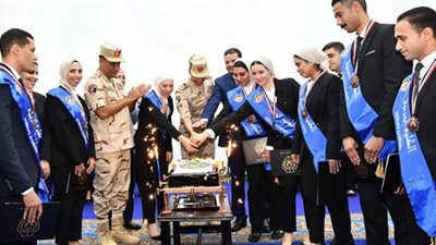 تخرج الدفعة الأولى لمأموري الضرائب المتعاقدين بالكلية الحربية