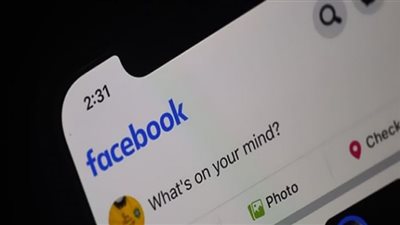 تعطل فيسبوك.. رسائل بريد عشوائي من صفحات المشاهير