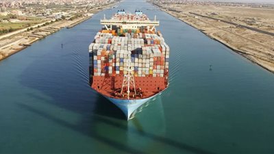 إيرادات قناة السويس تقفز 27%