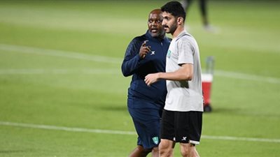 بيتسو موسيماني يعلن عن تشكيل الأهلي السعودي لمباراة القادسية في دوري يلو