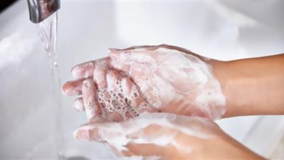 الآثار الجانبية للإفراط في غسل اليدين