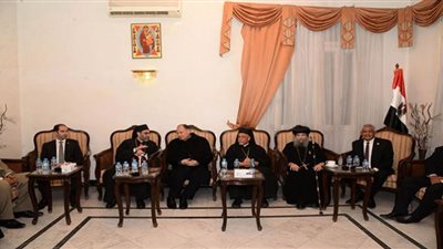 محافظ أسيوط يقدم واجب العزاء للأنبا كيرلسوفاة البابا بندكتوس السادس عشر