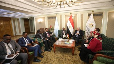 تقديم كل الدعم للطلاب الصوماليين في الجامعات المصرية