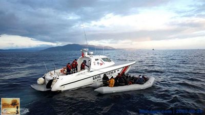 اصطدام قارب مهاجرين بسفينة يودى بحياة 5 أشخاص