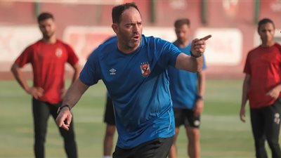نجم الأهلي السابق: أدعم الخطيب في قرار رحيل سواريش