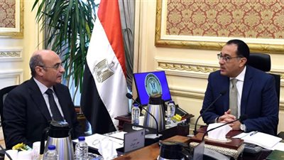 رئيس الوزراء يستعرض ضوابط حوكمة منح صفة الضبطية القضائية للموظفين