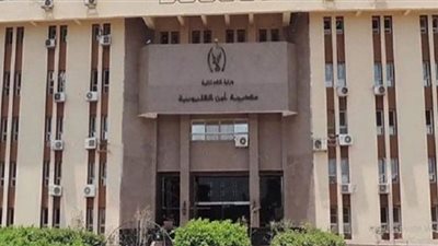 دفن جثة طالب صدمه قطار أثناء التقاطه صورا مع أصدقائه على شريط السكة الحديد
