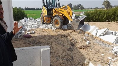 إزالة التعديات على الأراضي الزراعية بالإسماعيلية