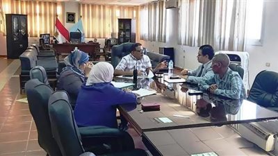 رئيس مدينة راس غارب يناقش 9 طلبات فى لقاء المواطنين