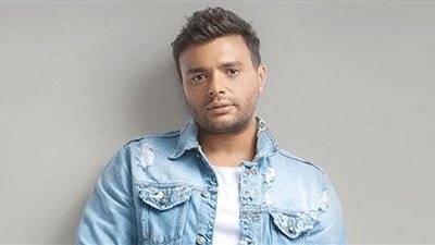 «حبينا» رامي صبري تجمع 250 ألف مشاهدة في يومين