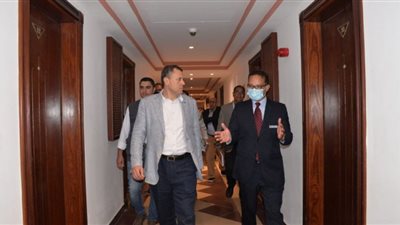 وزير السياحة يتفقد عددًا من فنادق شرم الشيخ لمتابعة استعدادات مؤتمر المناخ