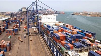 الإفراج عن سلع بالموانئ تجاوزت 1.5 مليار دولار خلال 10 أيام