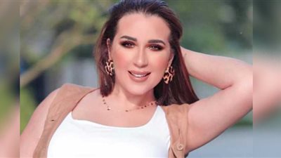 أسما شريف منير فى أحدث إطلالة لها