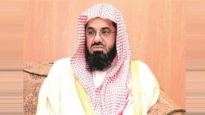 الشيخ سعود الشريم.. حقيقة استقالة إمام الحرم المكي