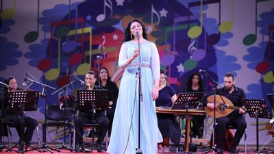 بالصور.. إقبال جماهيري كبير بحفل الفرقة الموسيقية للمركز القومي للمسرح