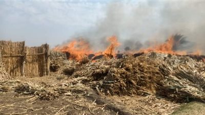 اندلاع حريق داخل قطعة أرض زراعية