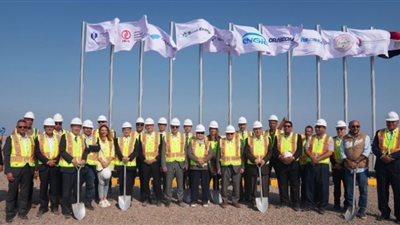 تحالف بقيادة أوراسكوم للإنشاءات تبدأ أعمال مشروع محطة لإنتاج الكهرباء بطاقة الرياح