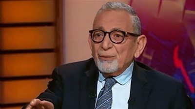 عدلي القيعي يفتح النار على حكم مباراة الأهلي والمصري