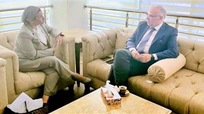 وزيرا الري والبيئة يناقشان جهود تطوير البحيرات واستعدادات استضافة مؤتمر المناخ