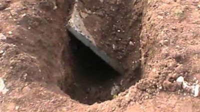 نبشوا قبره بعد وفاته.. لصوص يسرقون فقرات وأضراس ذهبية من عالم الموتى