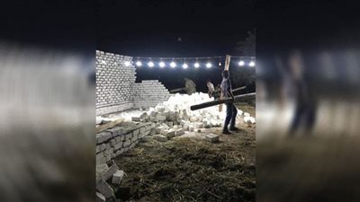 إزالة حالة بناء مخالف بملامس منيا القمح