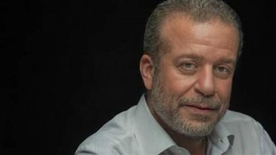 شريف منير في المطبخ بعد أزمة زوجته وبناته