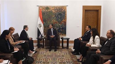 رئيس الوزراء يلتقي مدير برنامج الأمم المتحدة الإنمائي